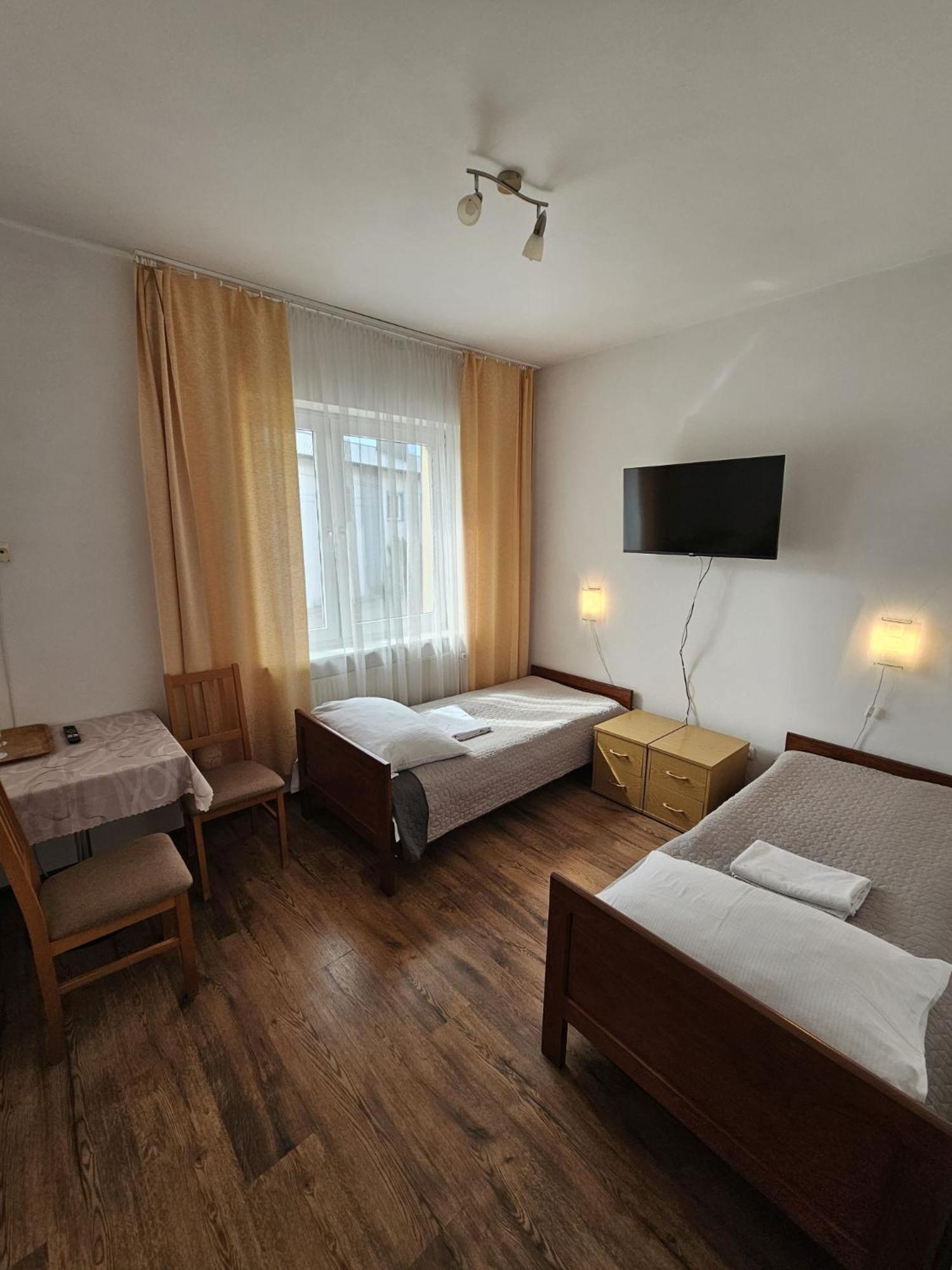 Hotel Eden 24H Rzeszów Eksteriør billede