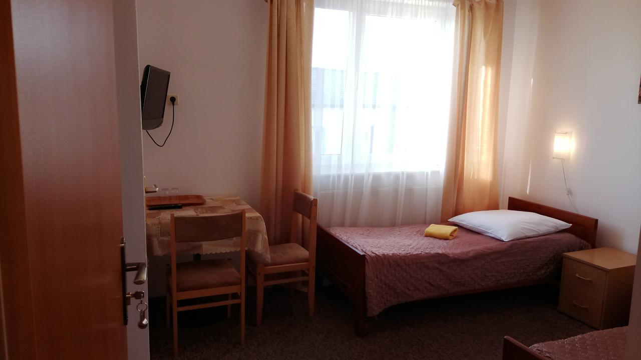 Hotel Eden 24H Rzeszów Eksteriør billede